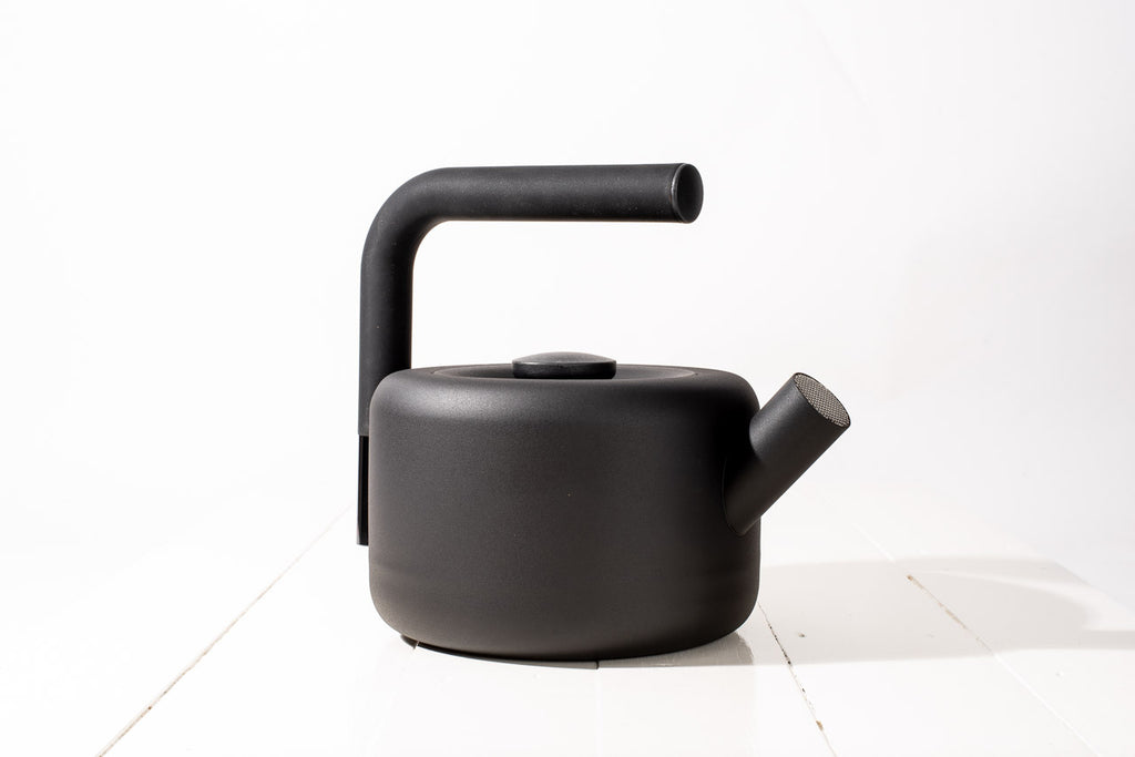 http://www.nobleandsunday.co.nz/cdn/shop/products/Fellow-Clyde-Kettle-Angle-Photo-N_S-3507_1024x1024.jpg?v=1640813357